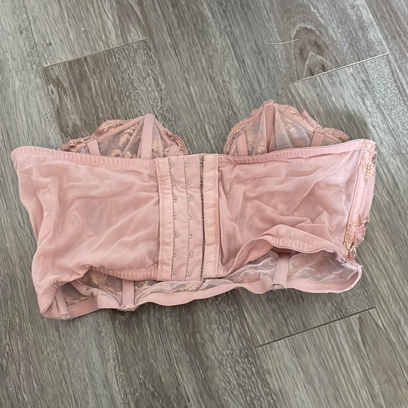 Corset bra - Picture 3 of 3